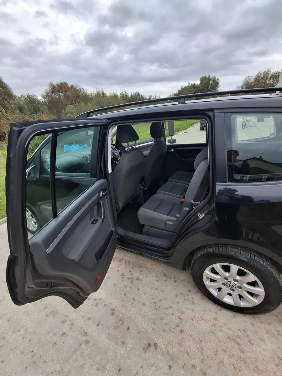 Volkswagen Touran 2015 - Image 3