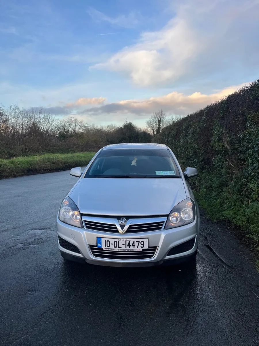Vauxhall Astra 2010 - Image 1