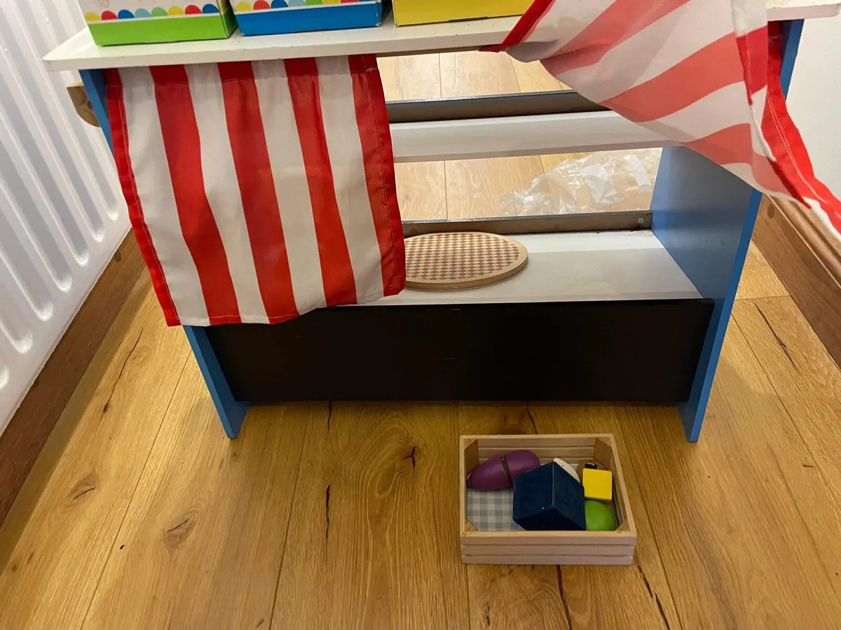 Kids toy shop and food - Image 3