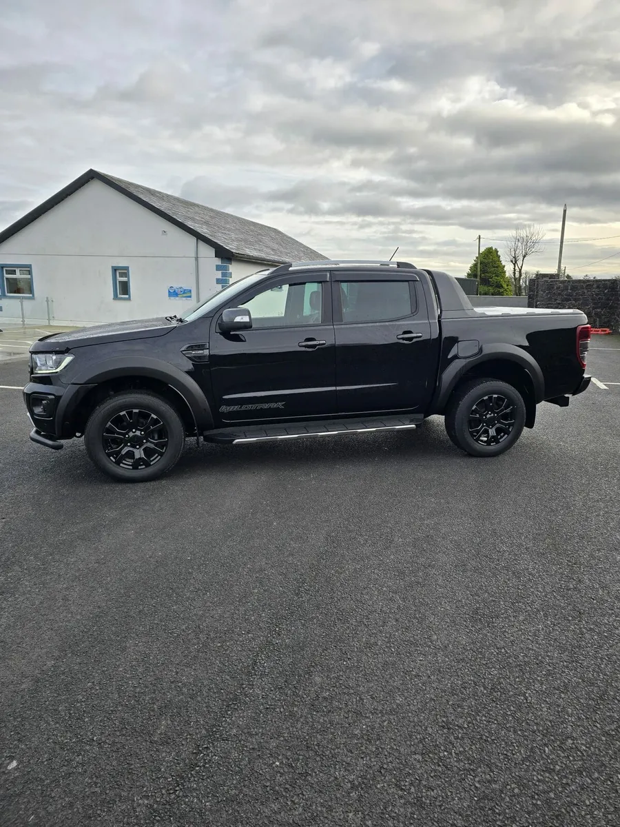 FORD RANGER WILDTRAK OVER 2 YEARS FORD WARRANTY - Image 4