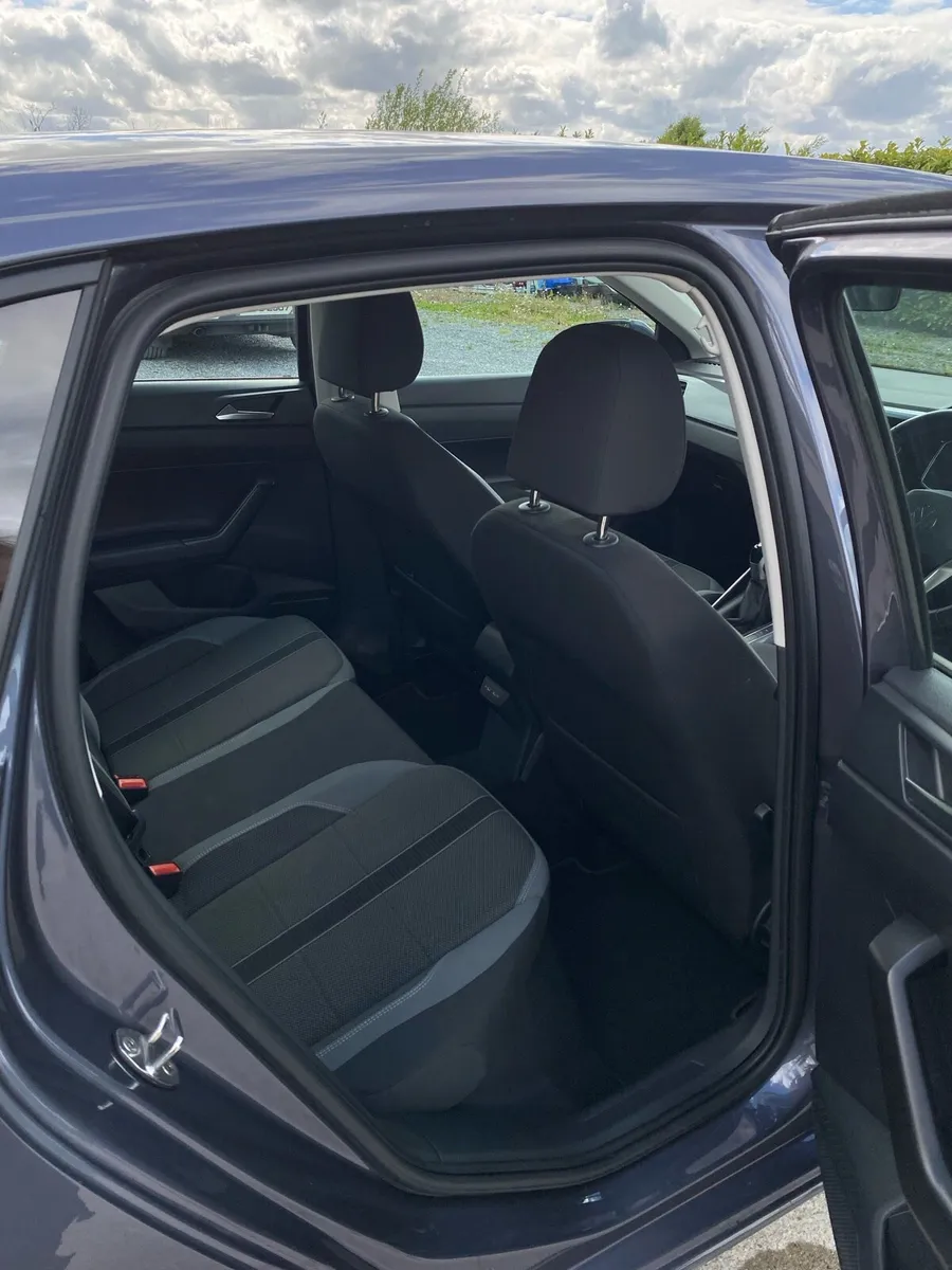 Volkswagen polo - Image 4