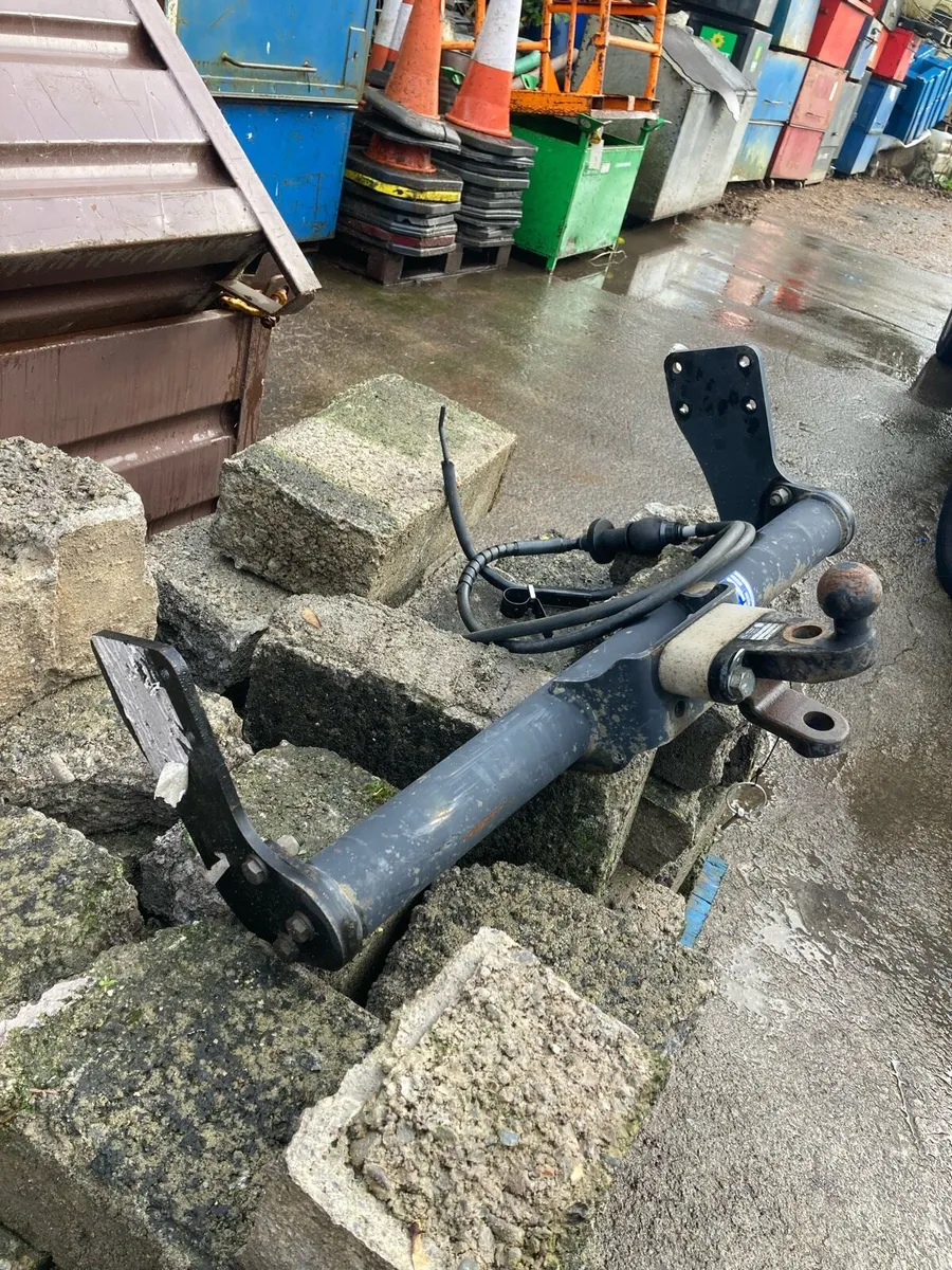 Tow Bar - Image 2
