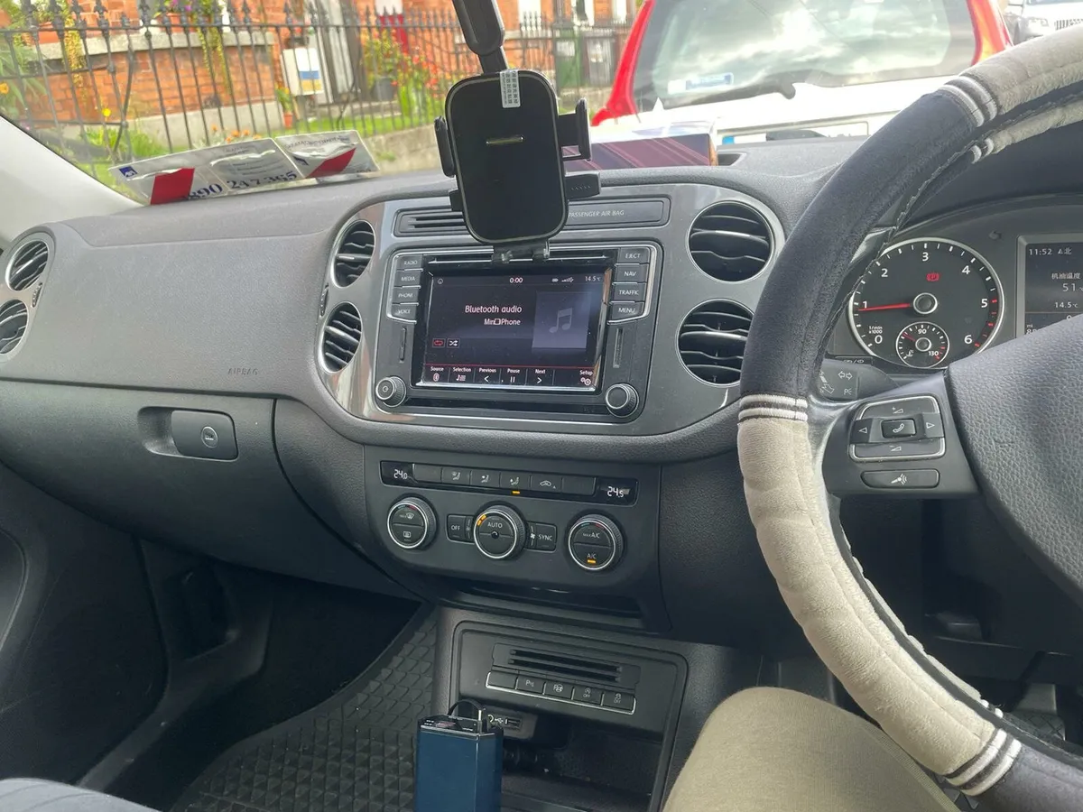 Volswagon Tiguan - Image 3