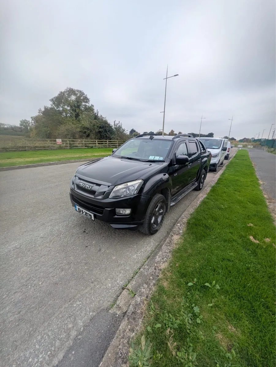 Isuzu D-max - Image 1
