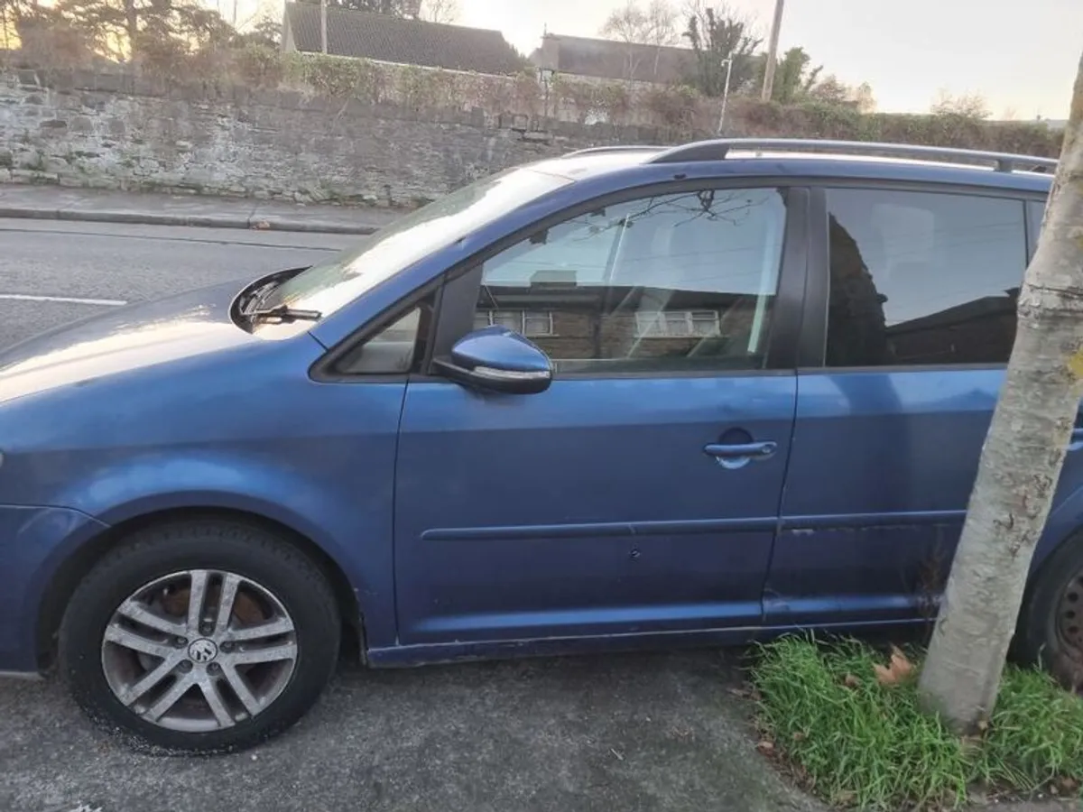 2010 Volkswagen Touran - Image 3
