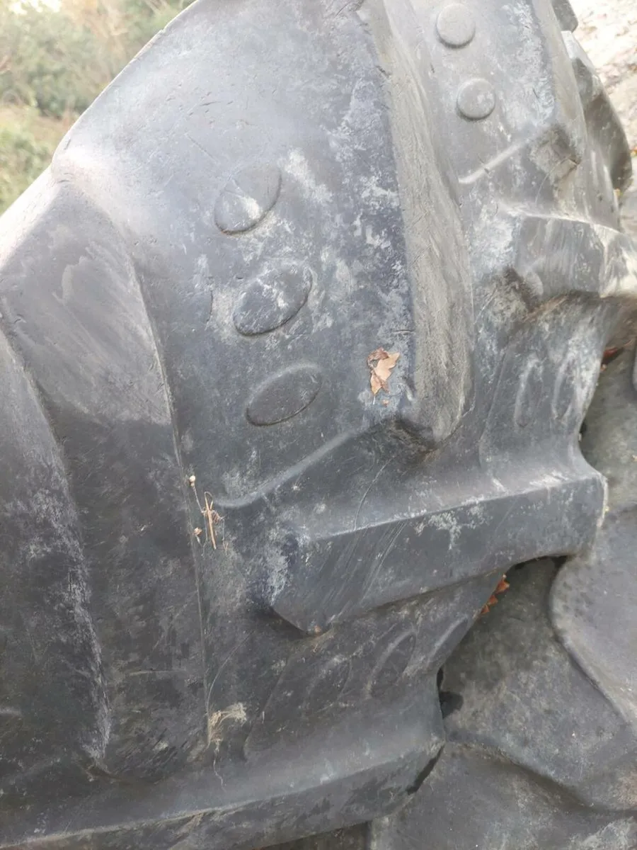 2 Front Tyres 420/85/R28 - Image 4