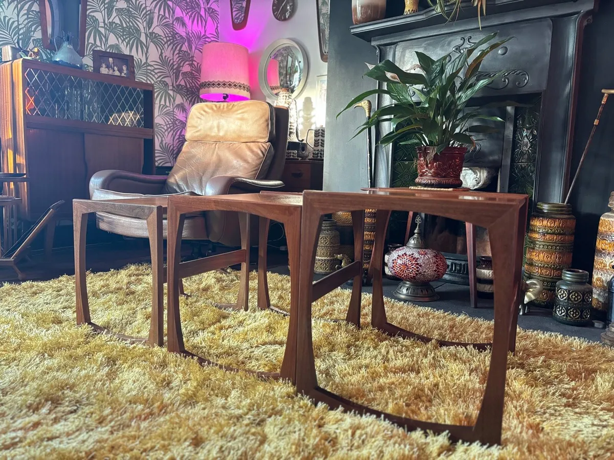 Mid century nest of tables - Image 1