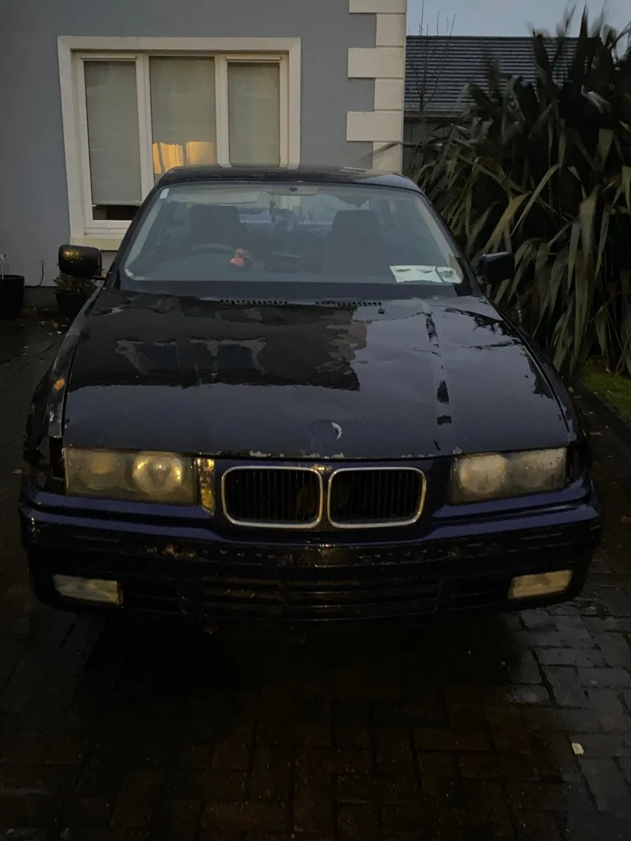 BMW 3-Series 1998 - Image 1