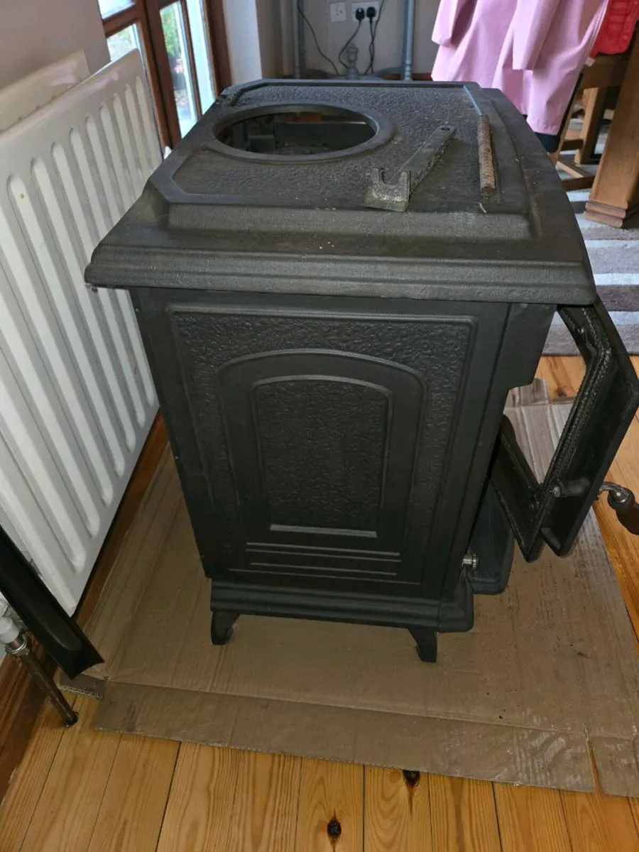 Tara Stanley 8kW Solid Fuel Stove - Image 4