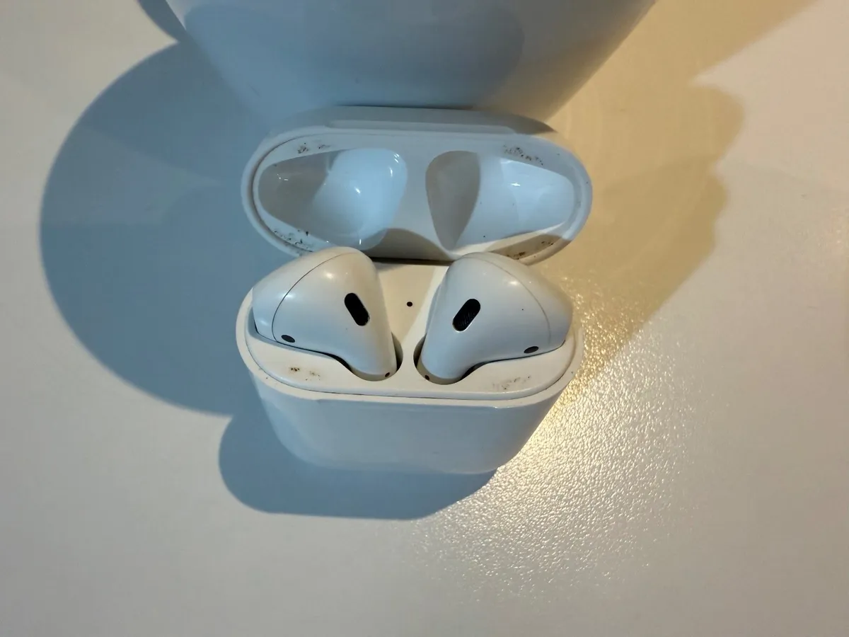 AirPods 2 - Image 2