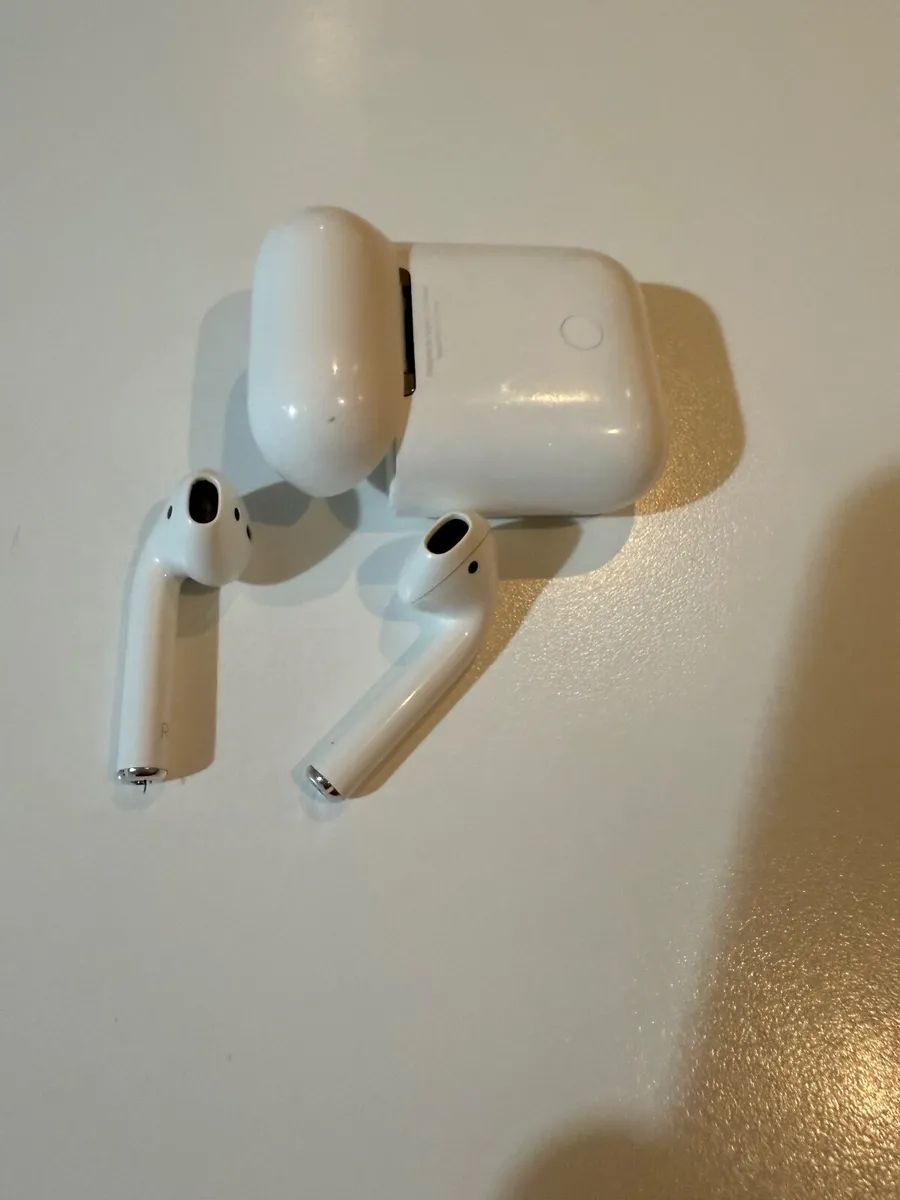 AirPods 2 - Image 4