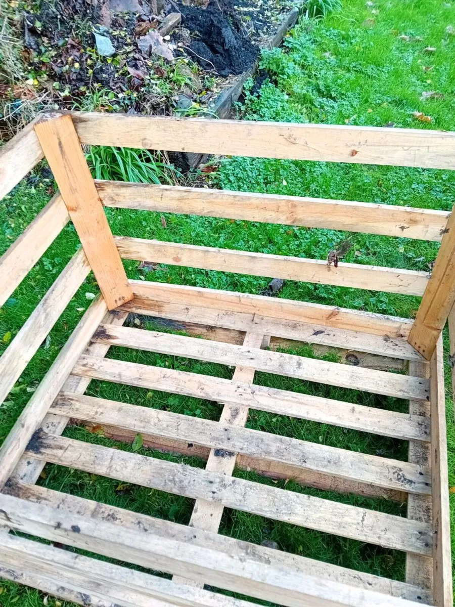 Wooden crates - Image 2