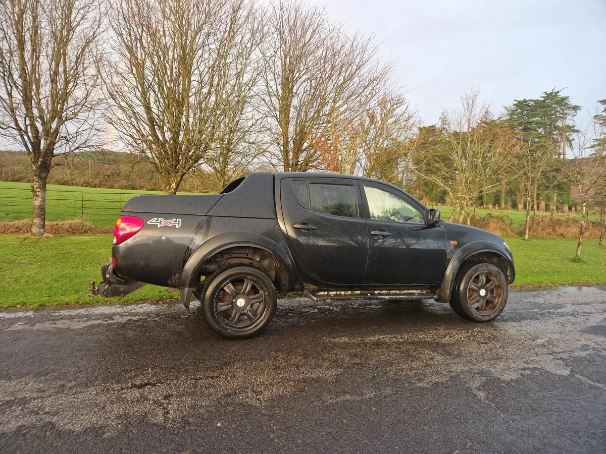 Mitsubishi L200 2009 - Image 1