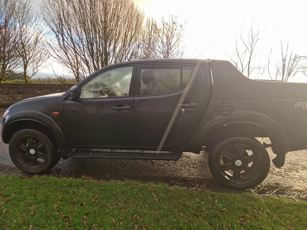Mitsubishi L200 2009 - Image 2