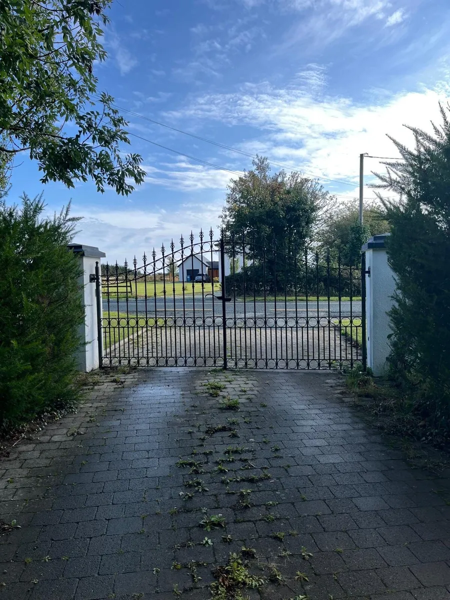 Wrought Iron gates 14ft long 7ft high - Image 1