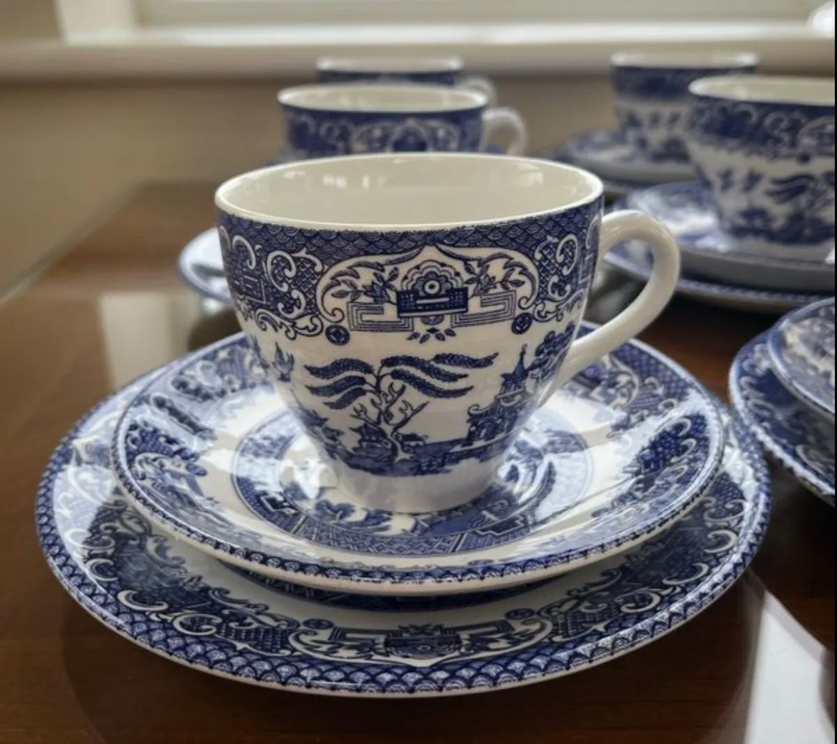 Blue Willow vintage 6 trios - Image 1