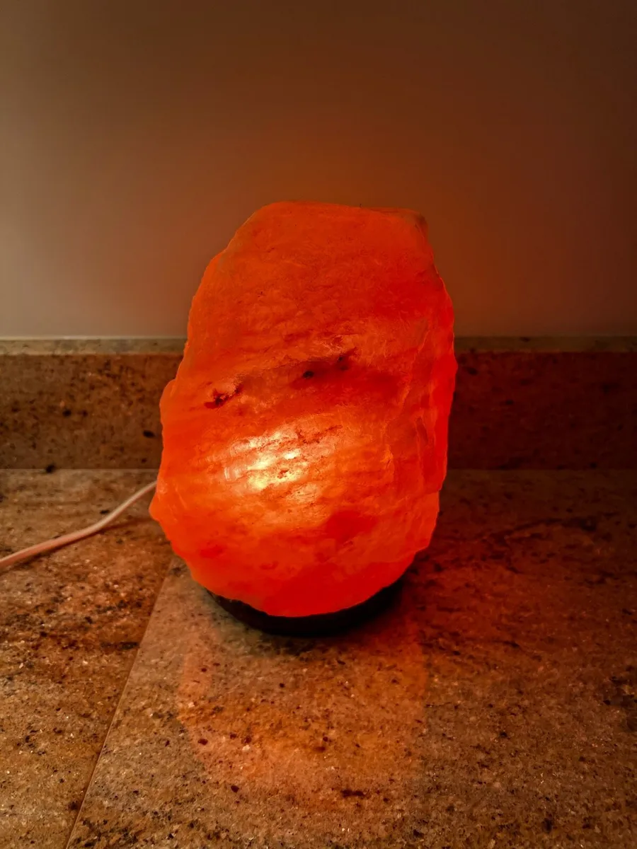Himalayan Salt Lamp – Warm Ambient Glow - Image 4