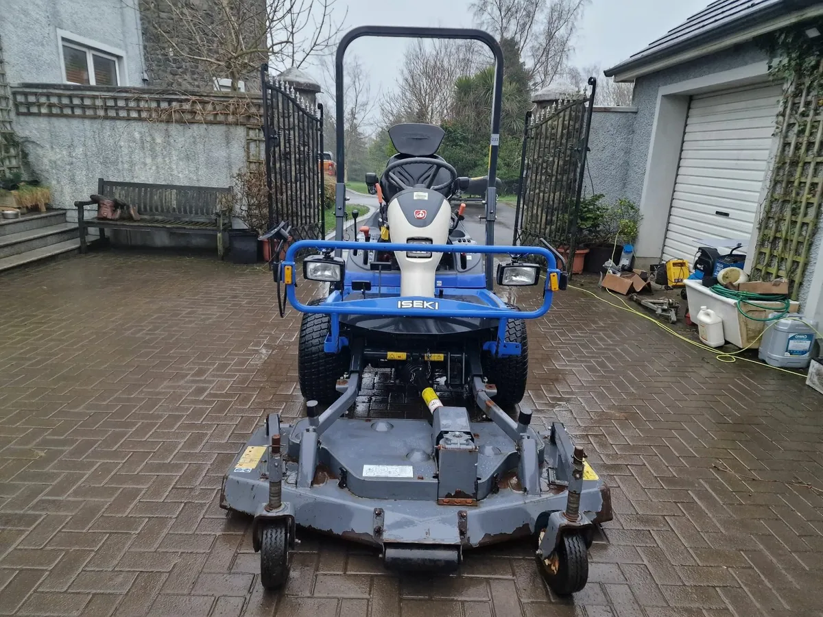 2021 ISEKI SF370 ride on mower lawnmower 800 hrs - Image 4