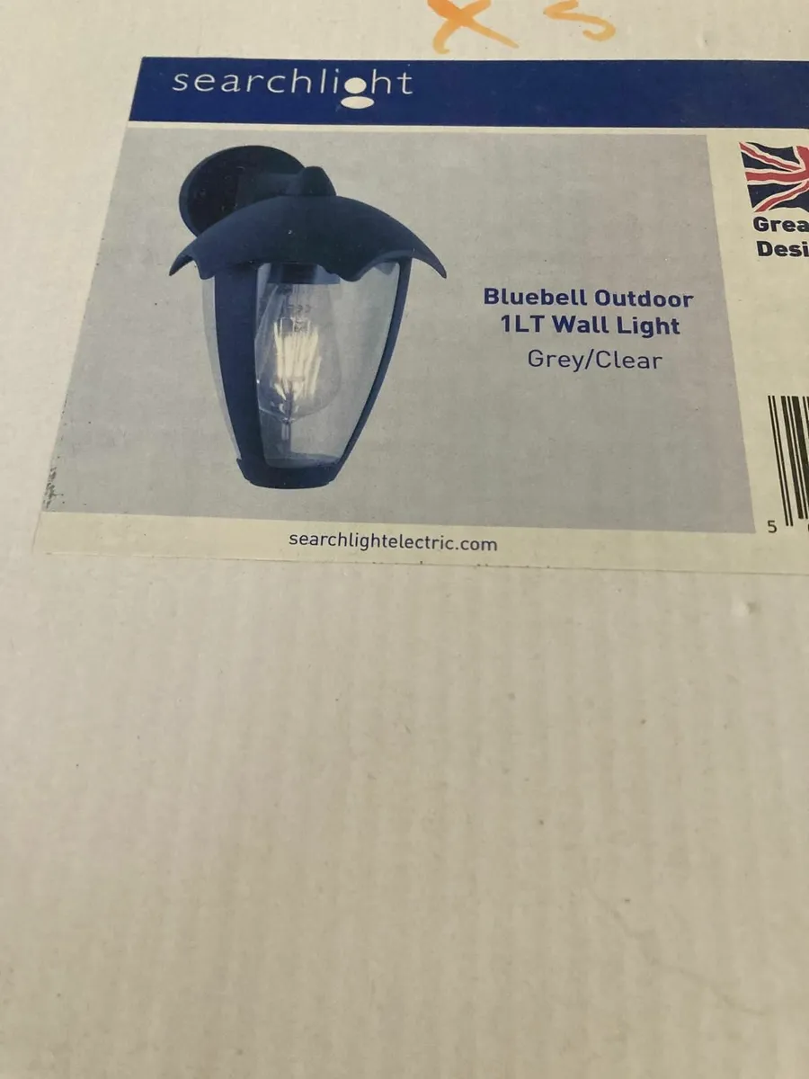 Outdoor wall lights x 4 - Image 1