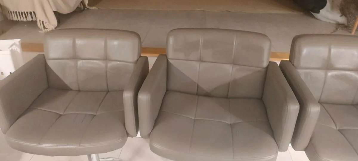 Kitchen bar stools - Image 3