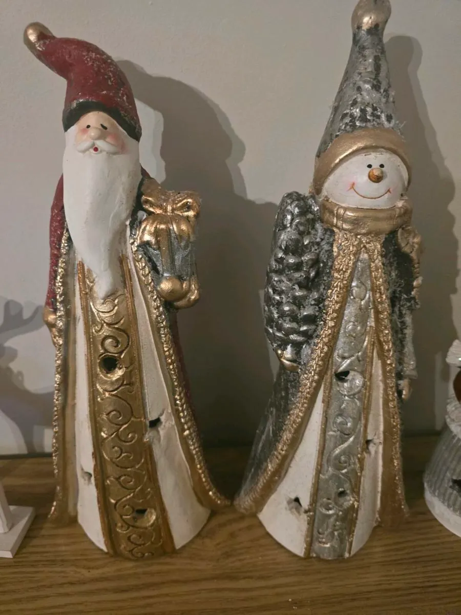 Christmas Santa and snowman figurines - Image 2