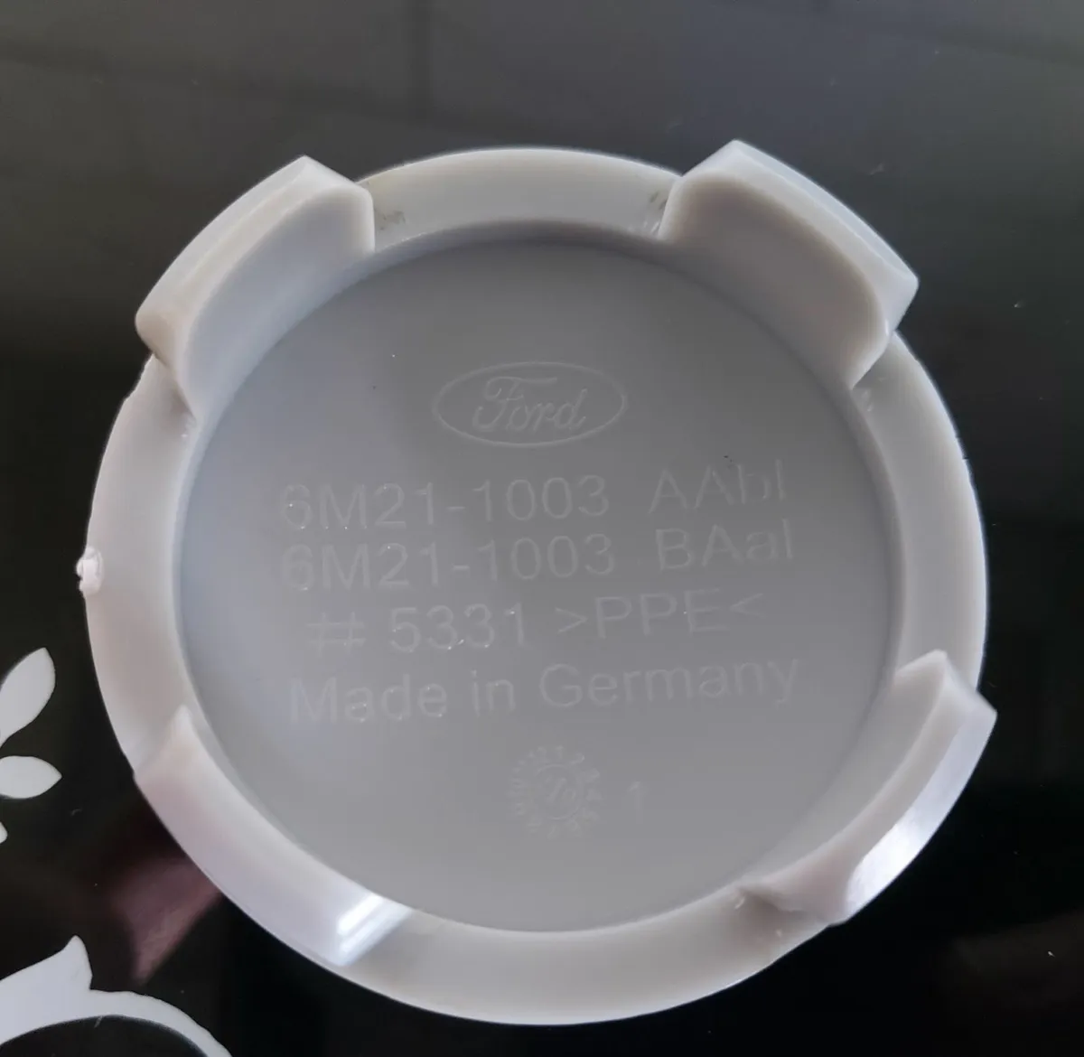 4 x Ford Centre Caps - FREE POST - Image 4