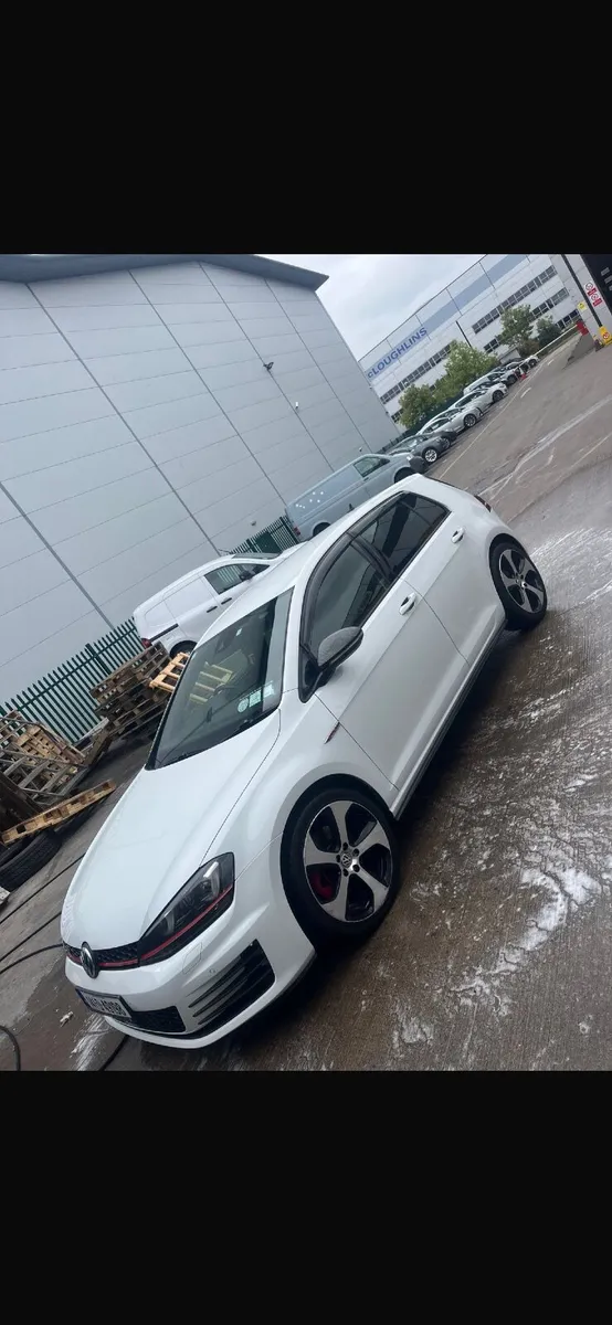 2014 Volkswagen Golf GTI. NEW NCT - Image 2