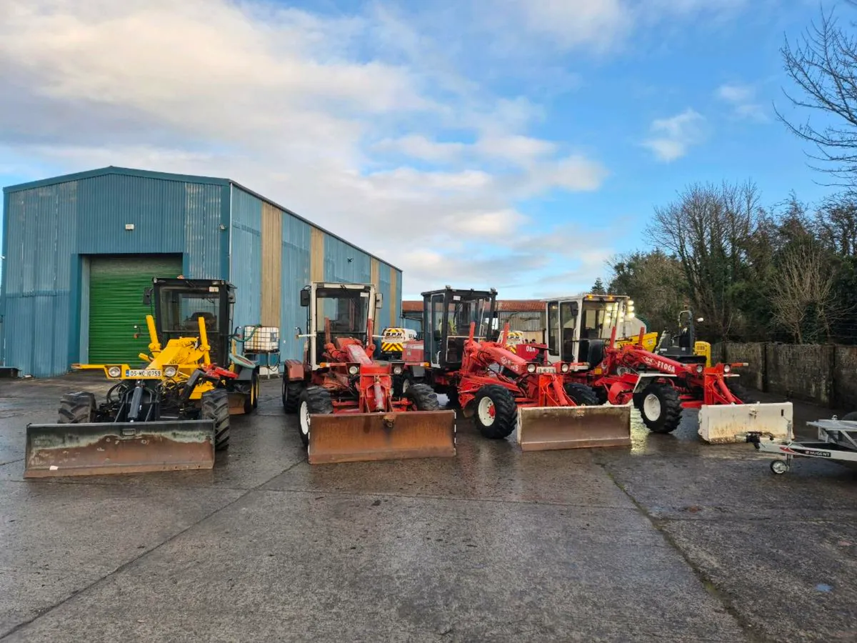 Road graders O&K F106 Sale or Hire - Image 3