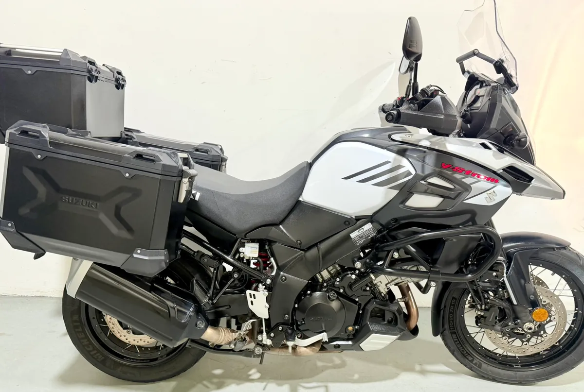 SUZUKI DL 1000  VSTROM - Image 1