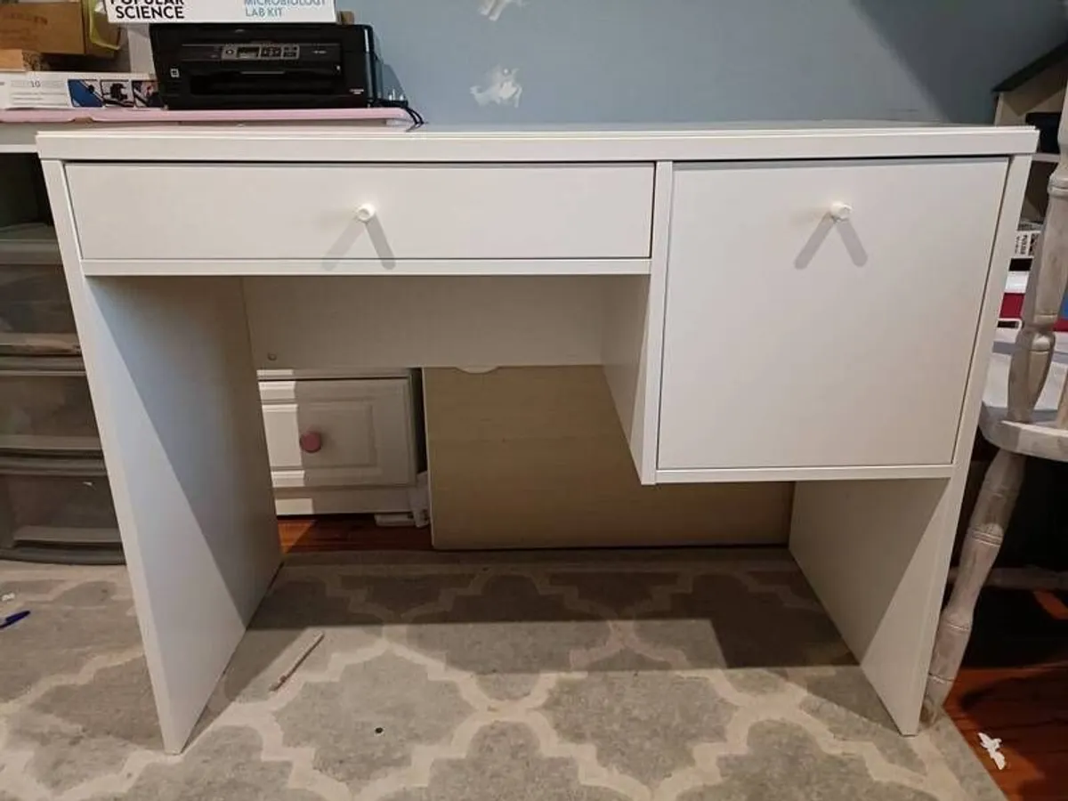 Dressing Table - Image 1