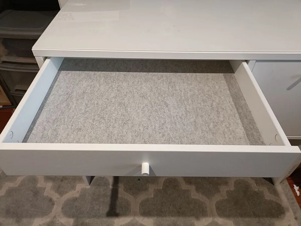 Dressing Table - Image 3