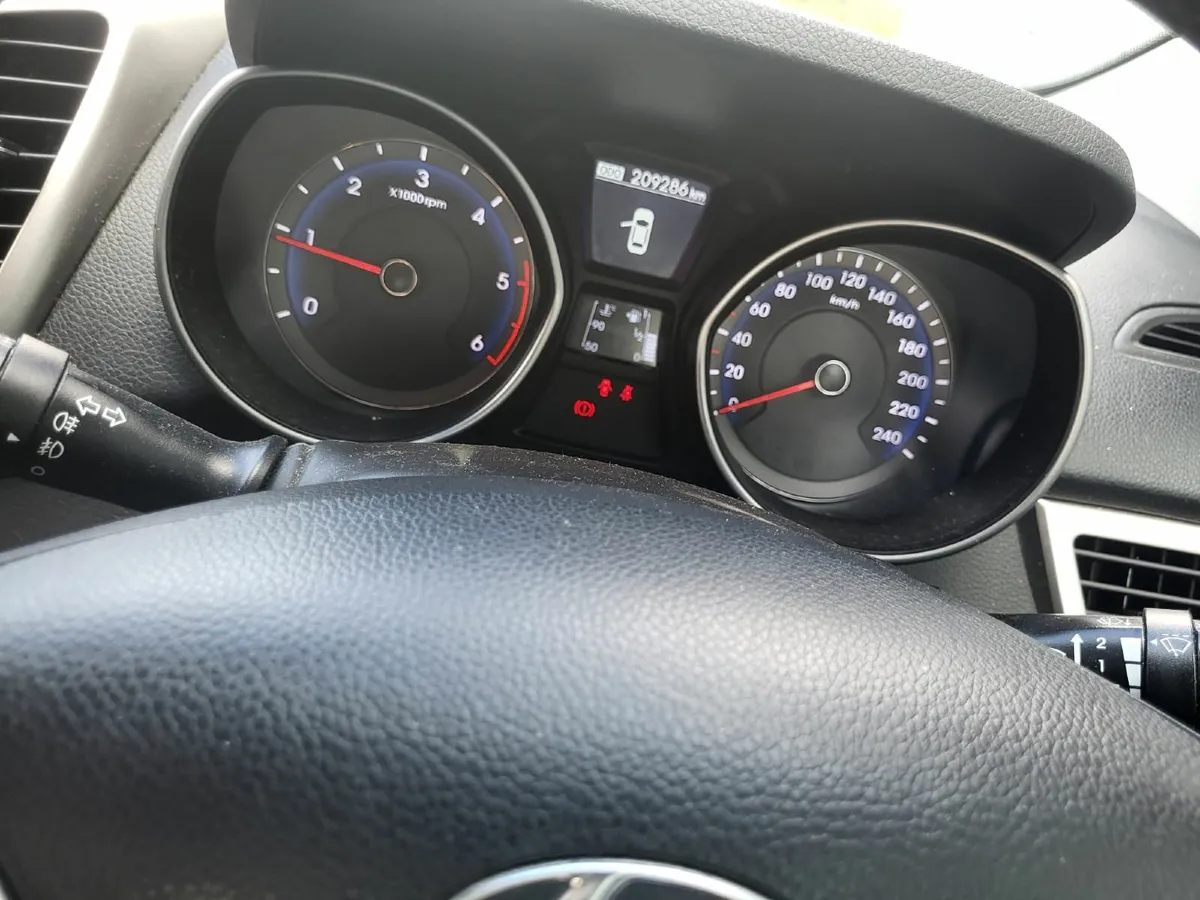 Hyundai i30 2016 - Image 2