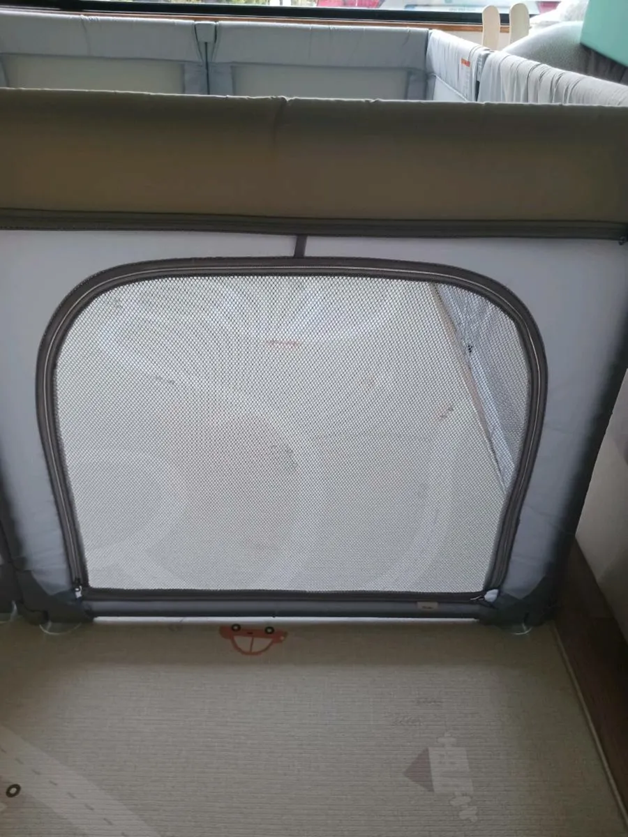 Large Playpen - Image 3