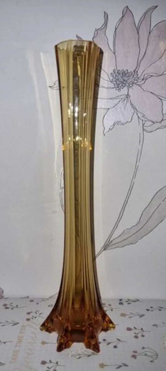 Vintage amber elephant foot vase - Image 3