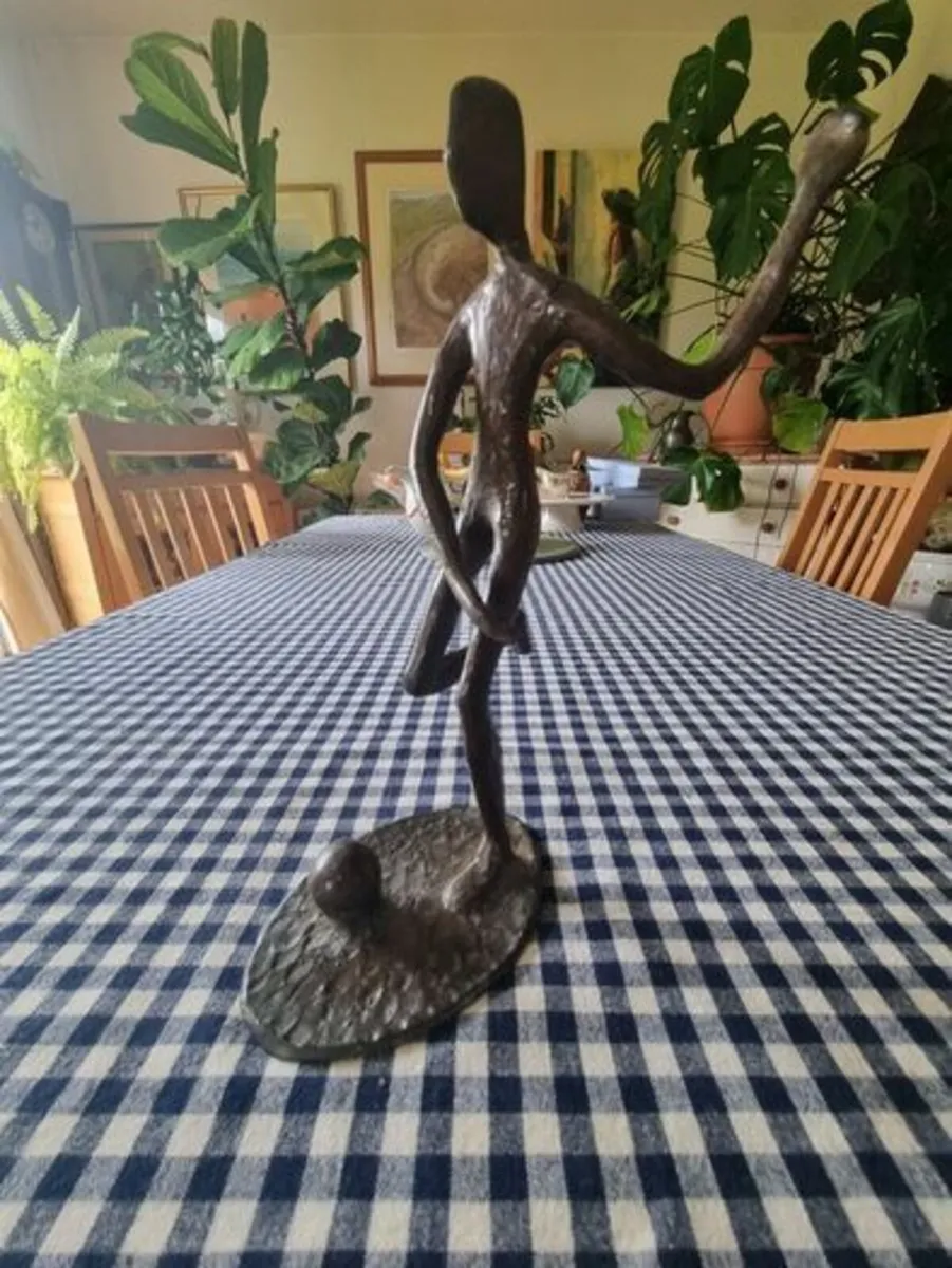 Vintage brass figurine of a football player - Image 3