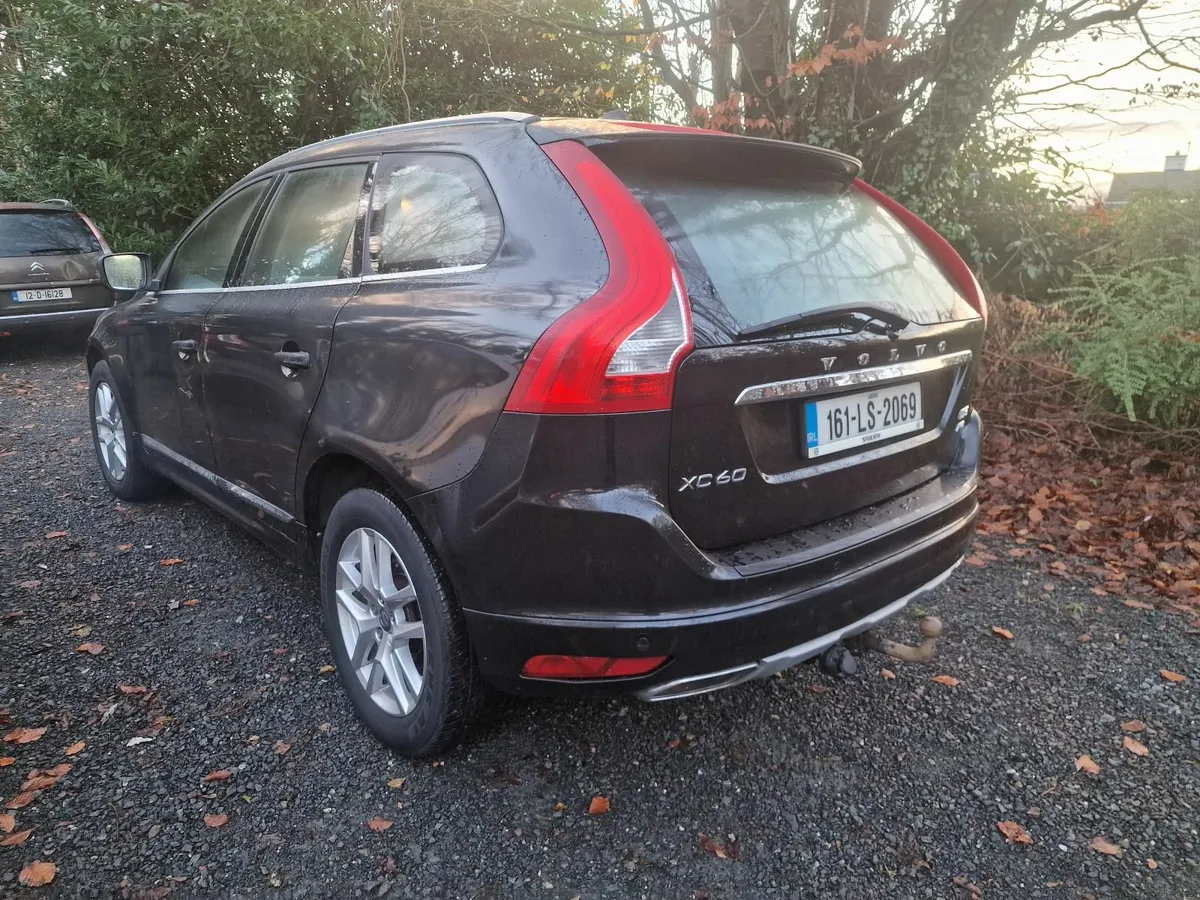 Volvo XC60 LUX 2016 TOP SPEC - Image 4