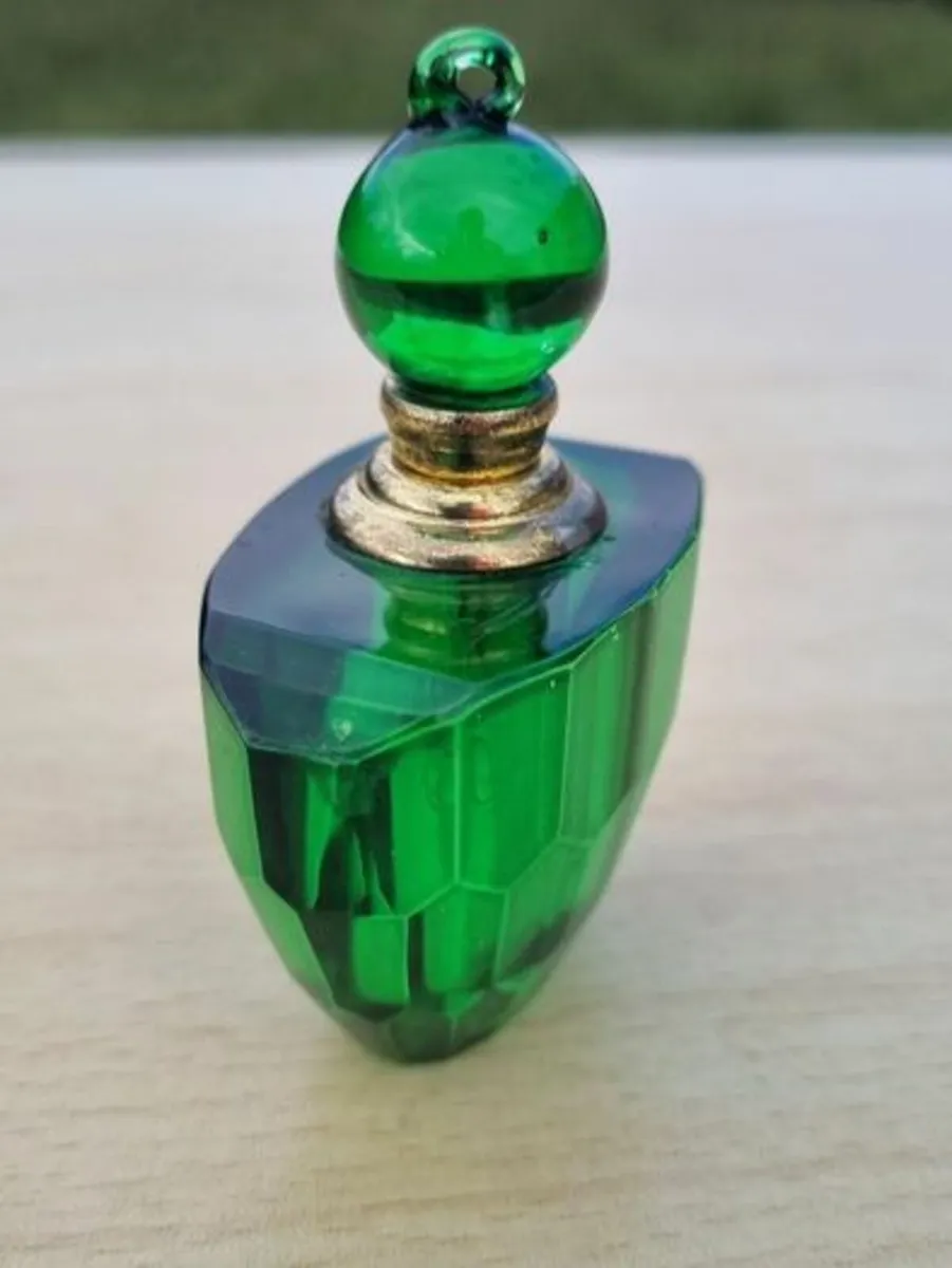 Art Deco Green Perfume Bottle - Image 2