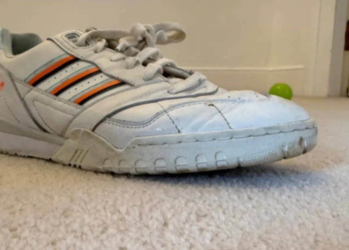 Adidas retro / vintage style - Men’s 8.5 - Image 3