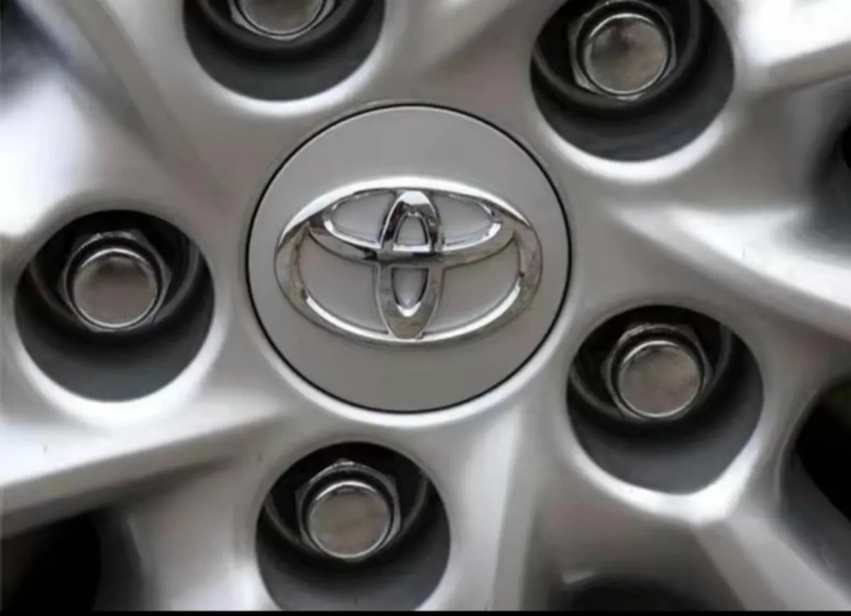 4 x Toyota Centre Caps - FREE POST - Image 2
