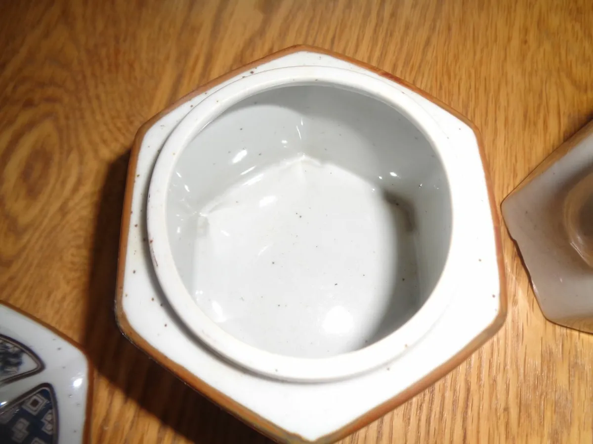 Ceramic Milk Jug and Sugar Bowl for Sale - Image 2