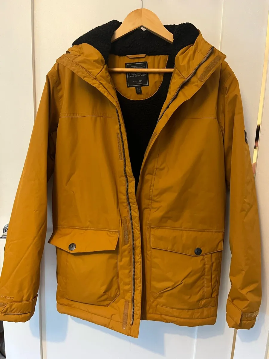 Regatta waterproof jacket fur lined retail€110 - Image 1