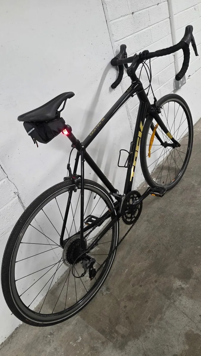 Trek Domane 2 road bike - Image 4
