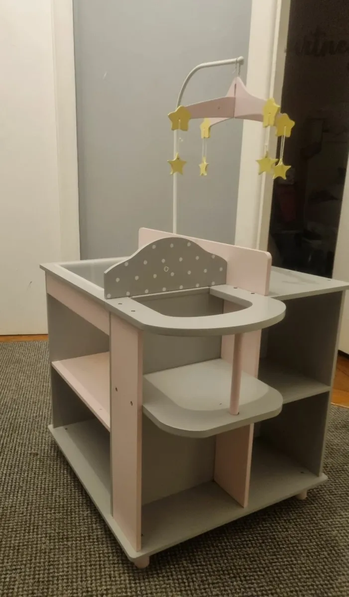 Baby station - Image 1