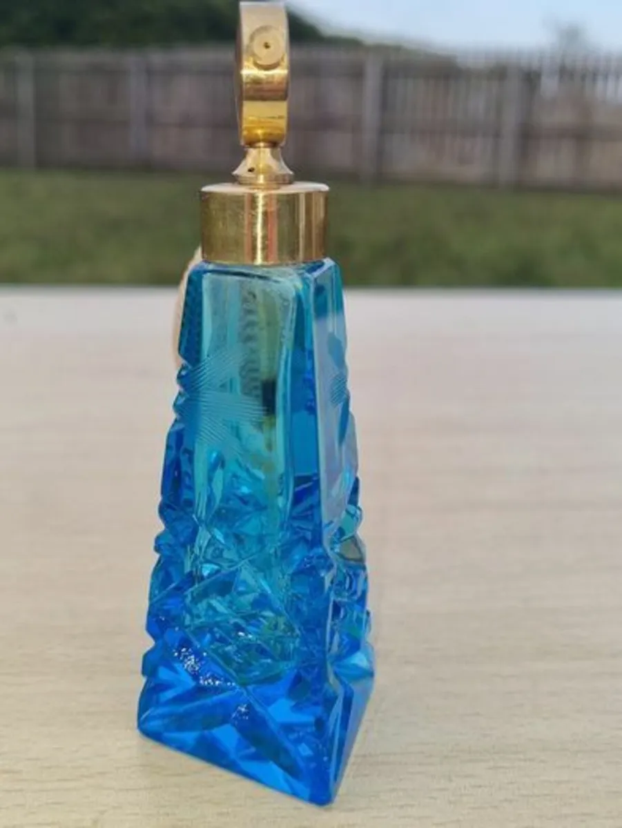 Art deco style cut glass blue perfume bottle - Image 3