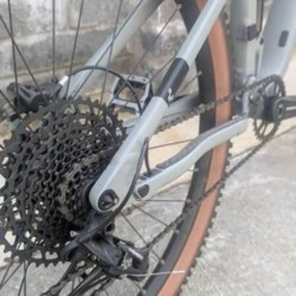 Cube stereo One 22 MTB bike - Image 2