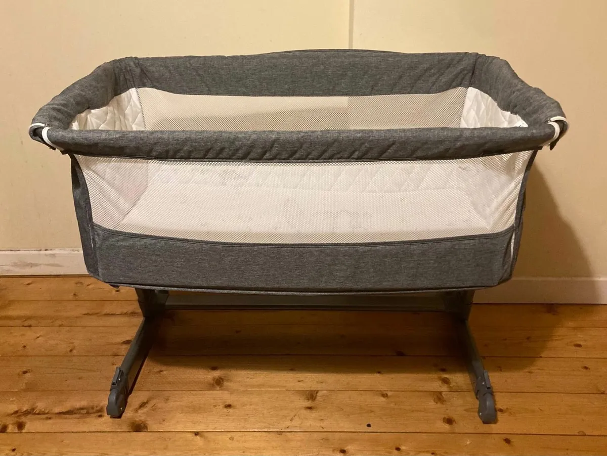 Babylo Next to Me Sleeper Crib - Image 1