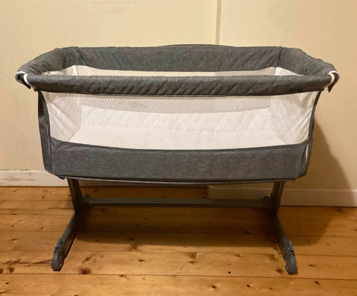 Babylo Next to Me Sleeper Crib - Image 3