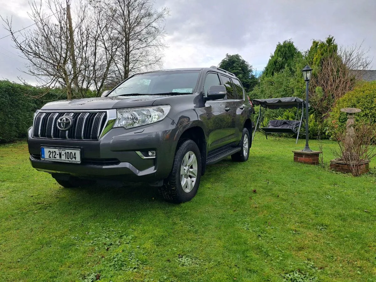 Toyota Landcruiser LWB commercial.58000 km only. - Image 1