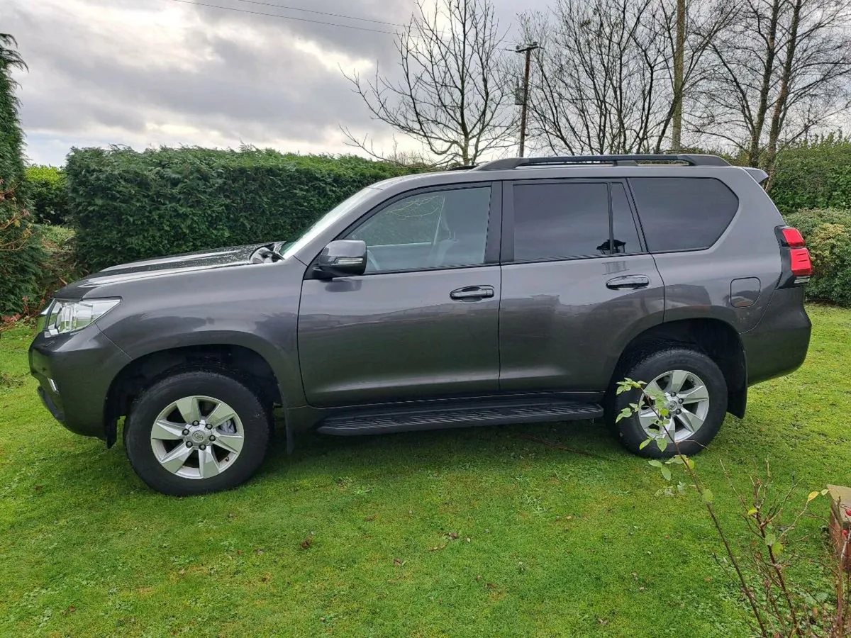 Toyota Landcruiser LWB commercial.58000 km only. - Image 3