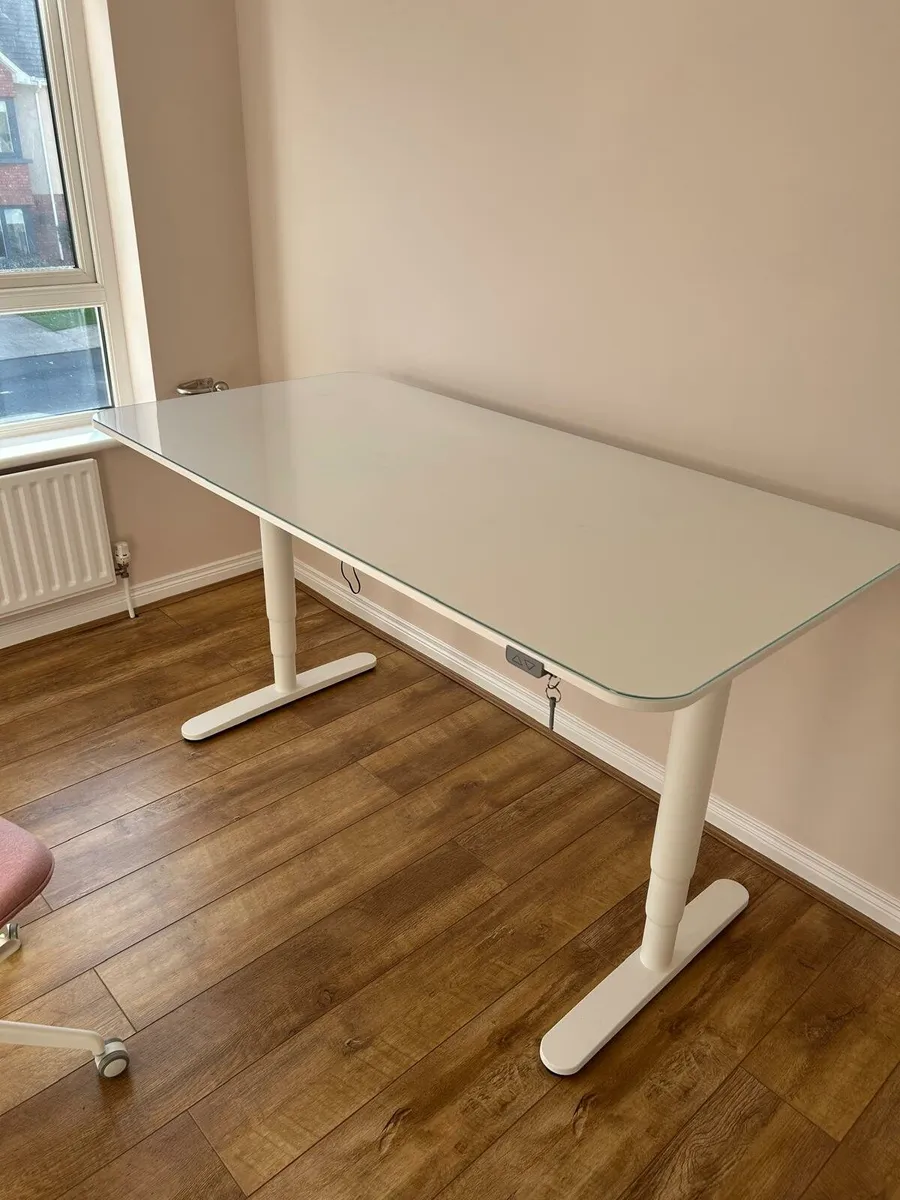 Office Electric sit/stand dest - Image 3